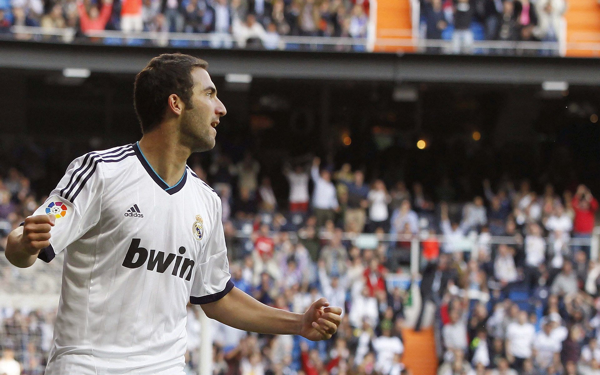 kaiyun官方入口登录-利用空档成功进球，球队实力尽显一览无余，足球空档接球的要点